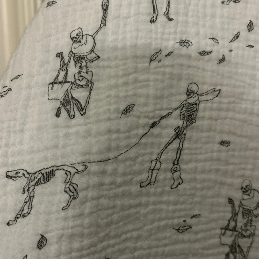 American Eagle L Skelton White Shirt with Black gauze cotton pj top